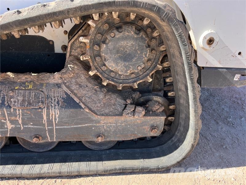 Bobcat T650 لوادر انزلاقية التوجيه
