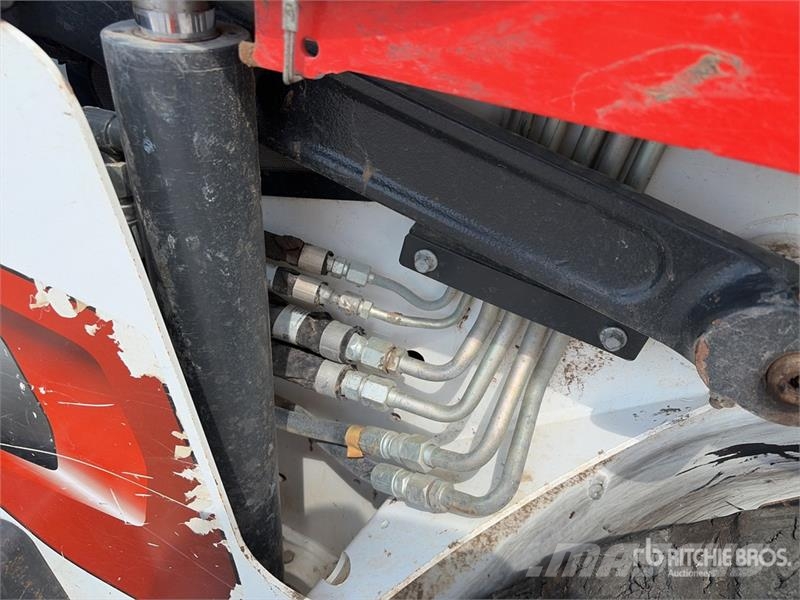 Bobcat T66 Skid steer mini utovarivači