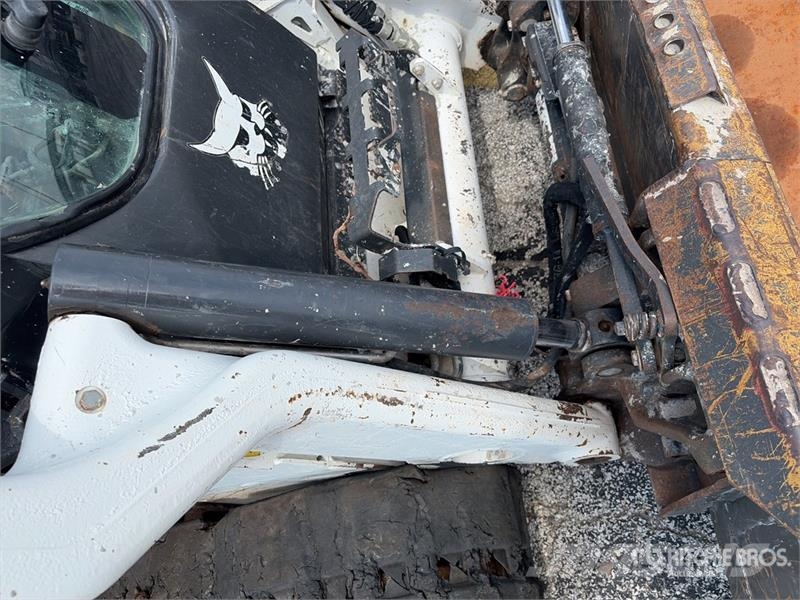 Bobcat T66 Skid steer mini utovarivači