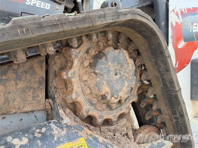 Bobcat T66 Skid steer mini utovarivači