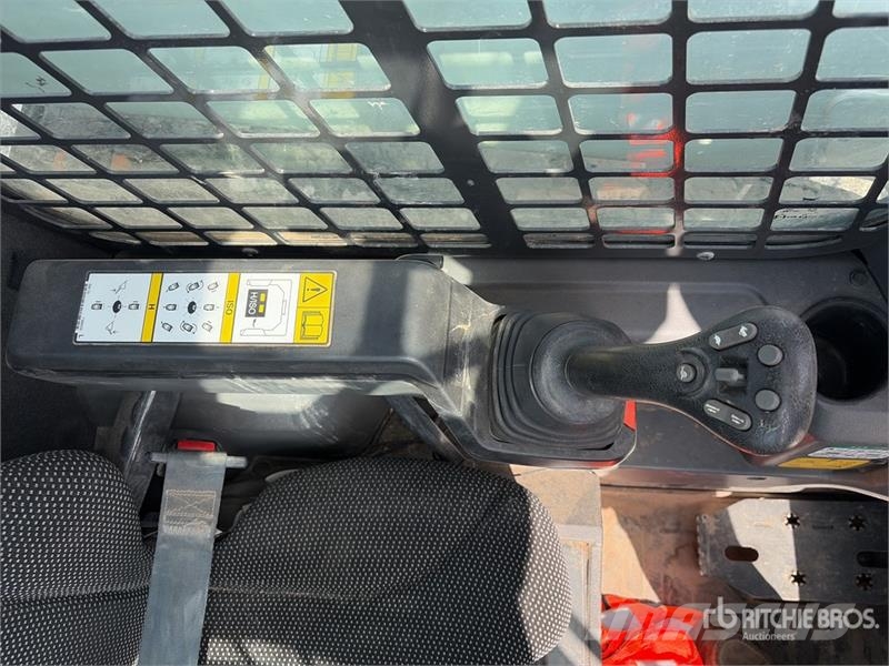 Bobcat T66 Skid steer mini utovarivači