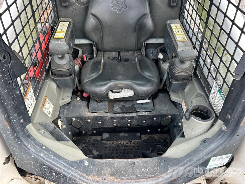 Bobcat T740 Мини товарачи