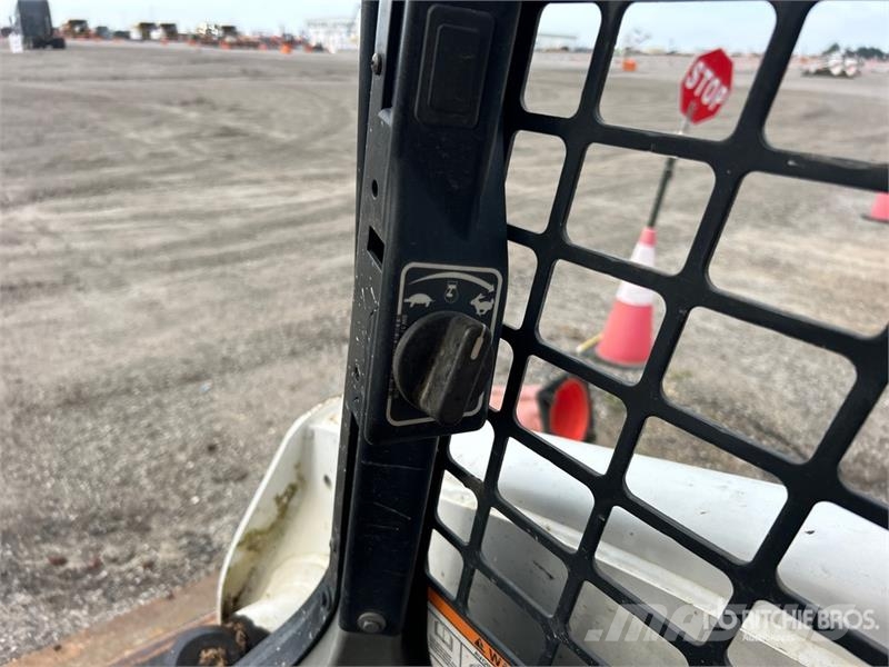 Bobcat T740 Мини товарачи