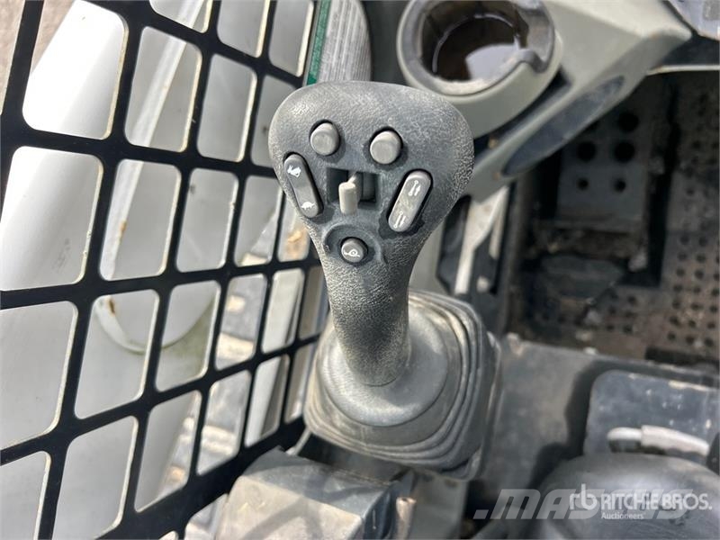 Bobcat T740 Мини товарачи
