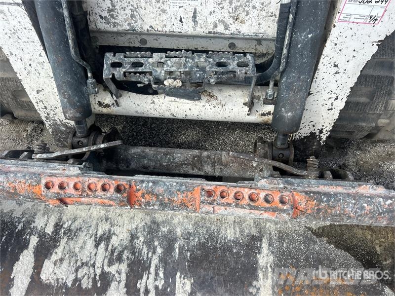 Bobcat T740 Skid steer mini nakladalci