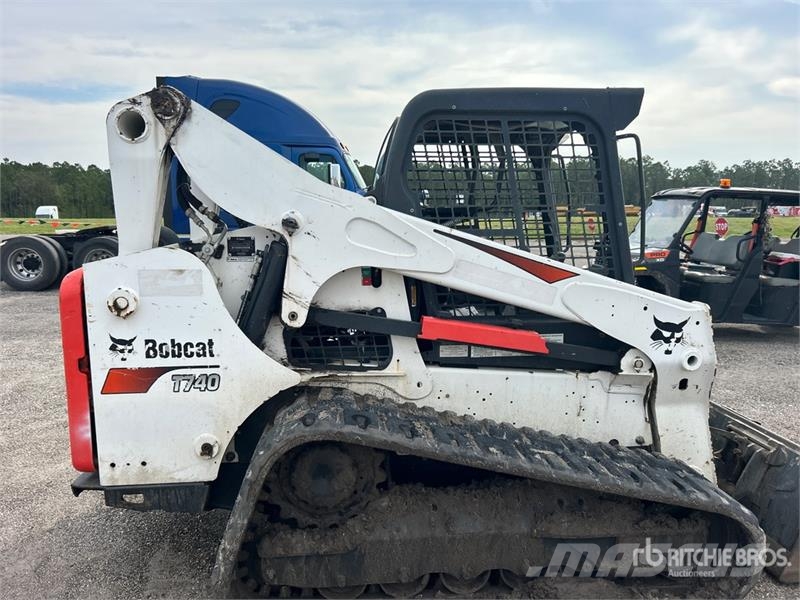 Bobcat T740 Мини товарачи
