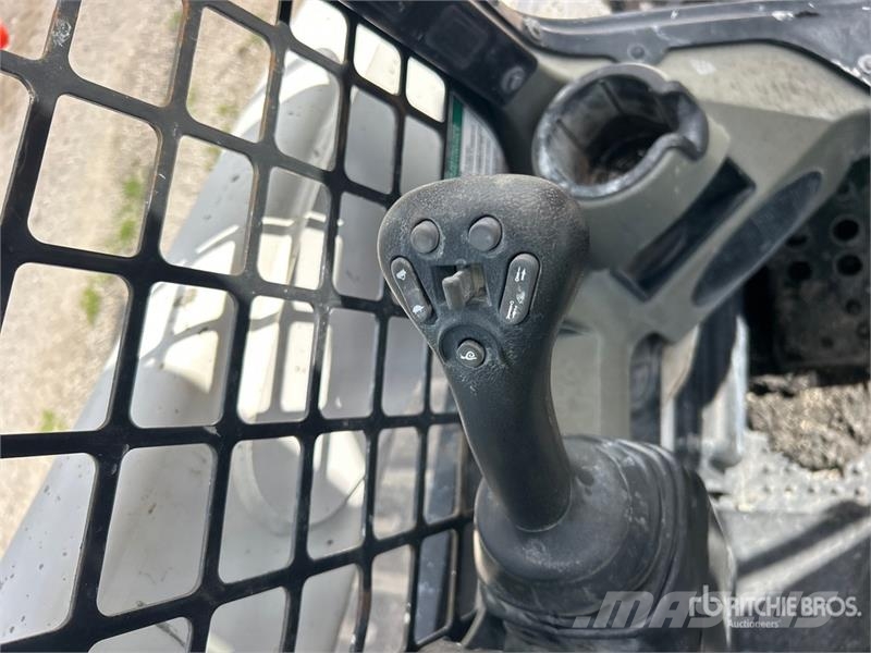 Bobcat T740 Skid steer loaders
