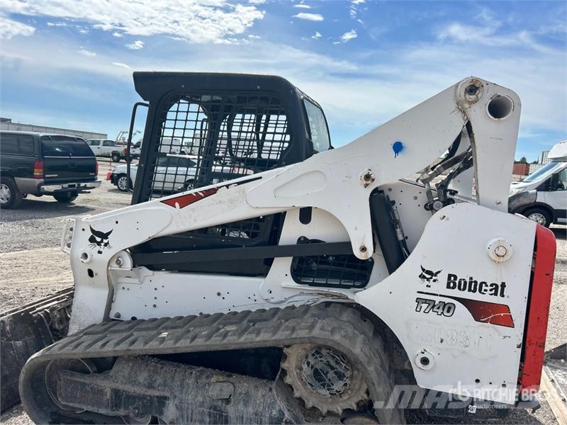 Bobcat T740 Skid steer loaders