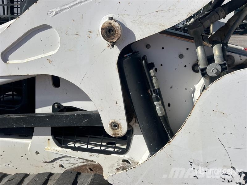 Bobcat T740 لوادر انزلاقية التوجيه