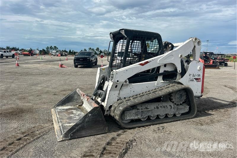 Bobcat T740 Skid steer loaders
