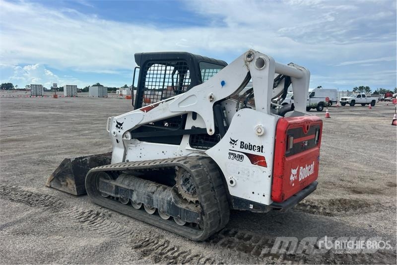 Bobcat T740 Skid steer loaders