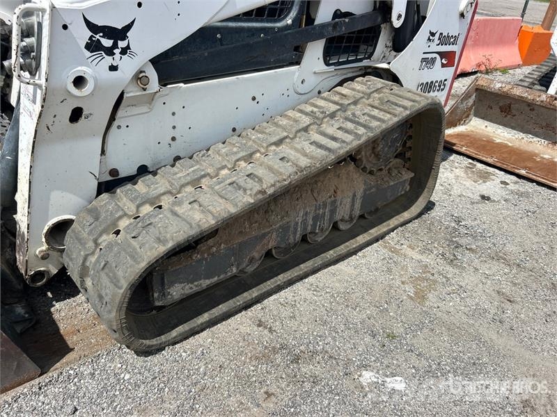 Bobcat T740 Skid steer loaders