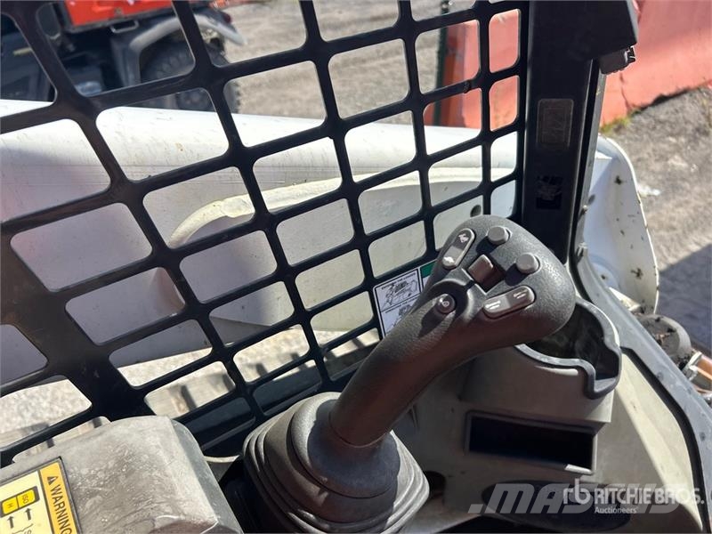 Bobcat T740 Skid steer loaders