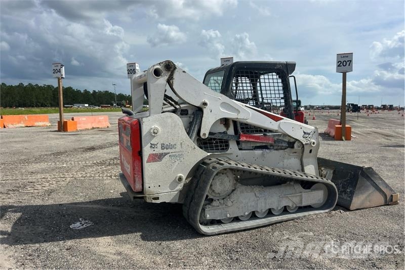 Bobcat T740 Lietoti riteņu kompaktiekrāvēji