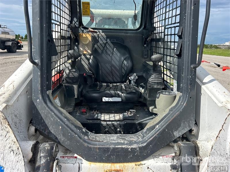 Bobcat T740 Skid steer loaders
