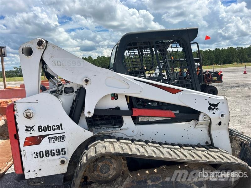 Bobcat T740 Skid steer loaders