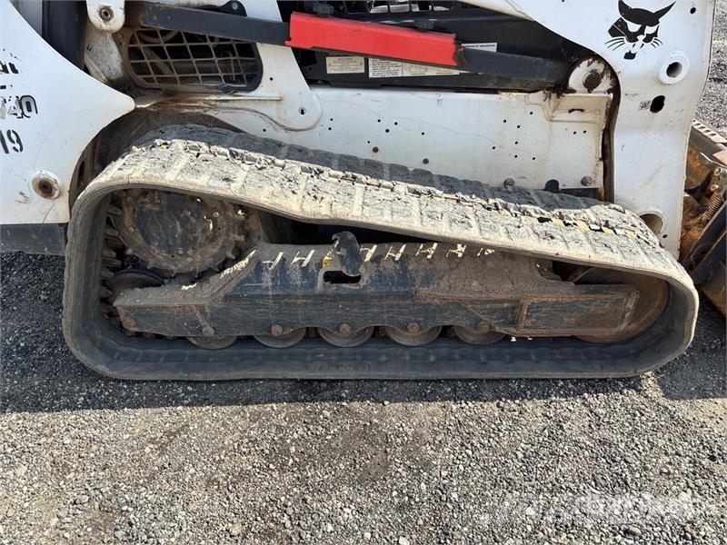 Bobcat T740 Skid steer mini nakladalci