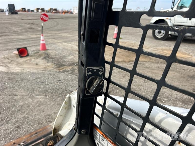Bobcat T740 Мини товарачи
