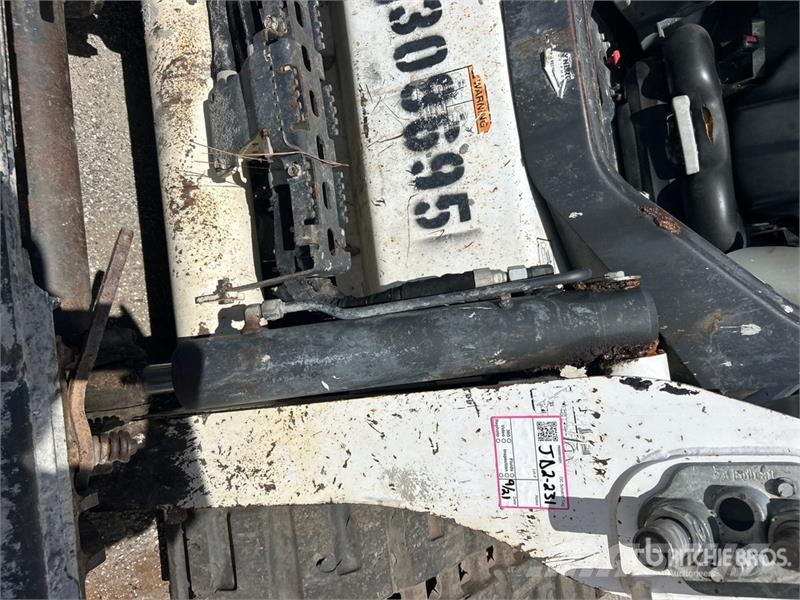 Bobcat T740 Skid steer loaders