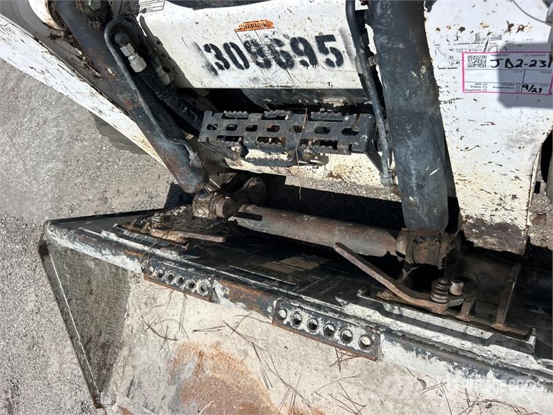 Bobcat T740 Skid steer loaders