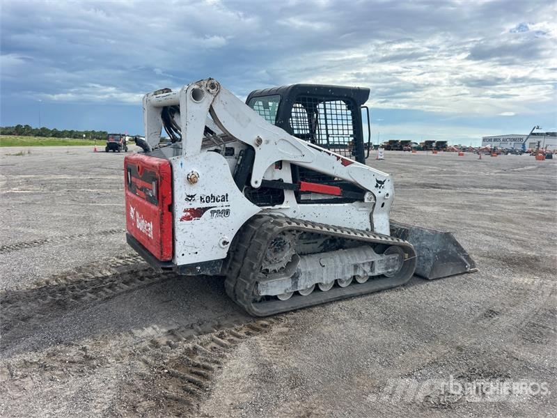 Bobcat T740 Skid steer mini nakladalci