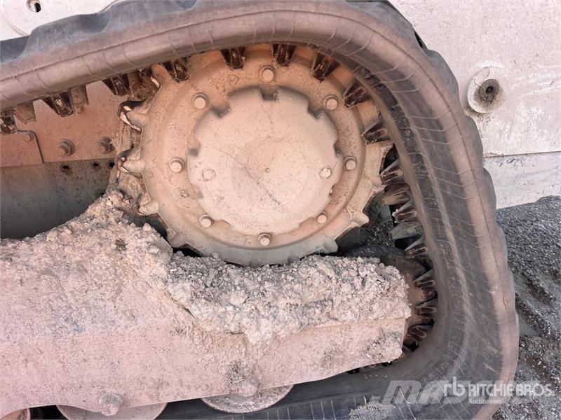 Bobcat T740 Lietoti riteņu kompaktiekrāvēji