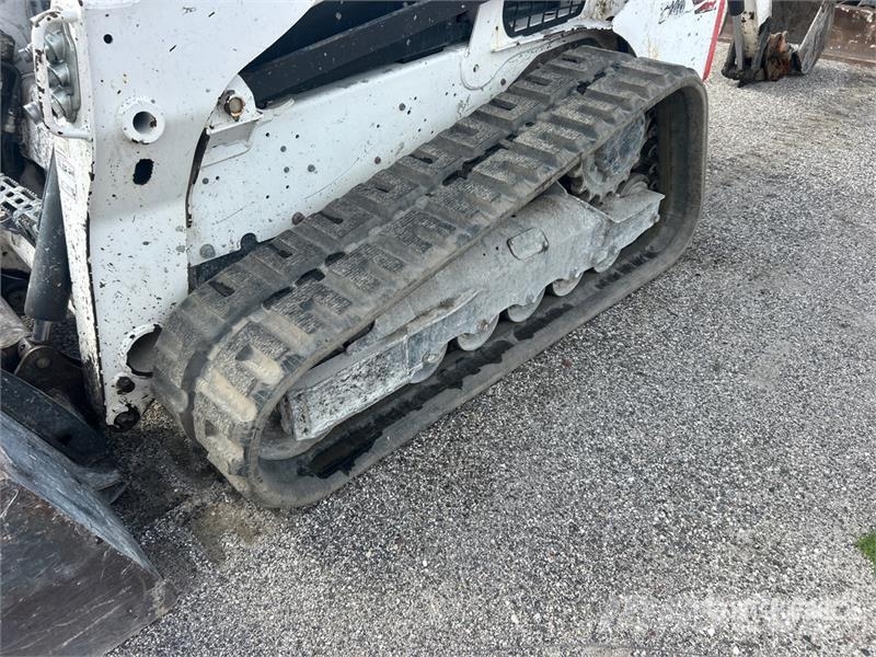 Bobcat T740 Skid steer mini nakladalci