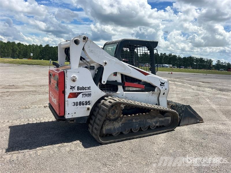 Bobcat T740 Skid steer loaders