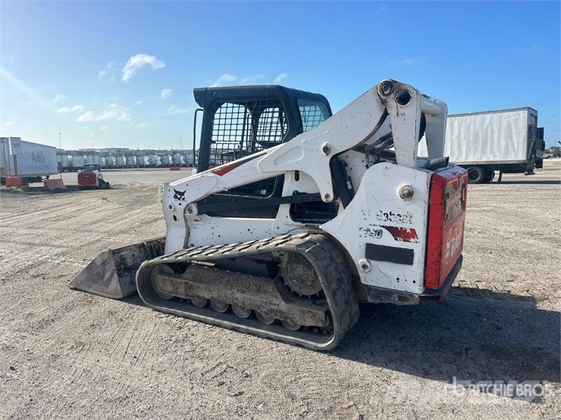 Bobcat T740 لوادر انزلاقية التوجيه