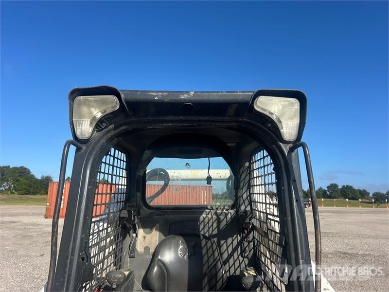 Bobcat T740 لوادر انزلاقية التوجيه