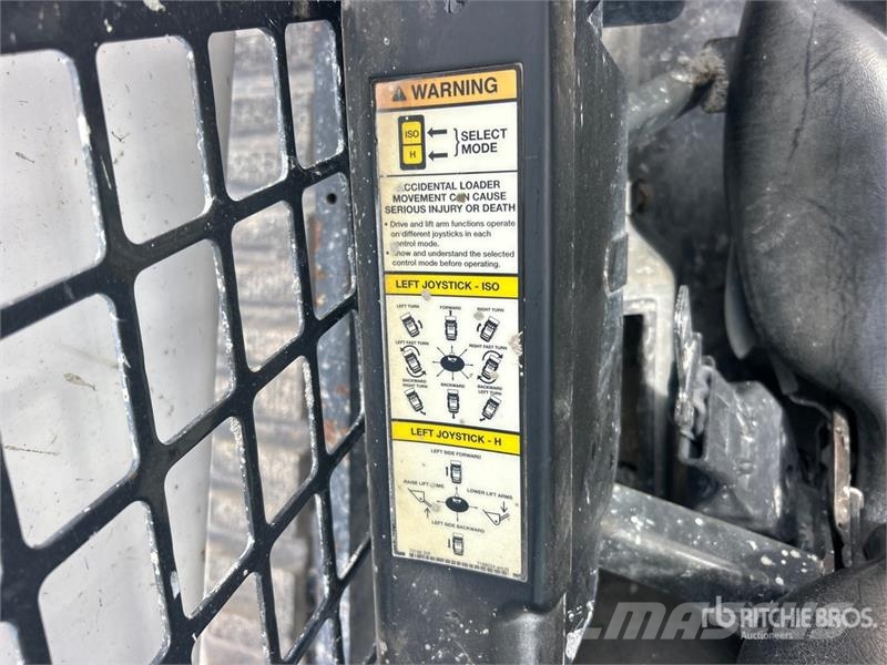Bobcat T740 Skid steer mini nakladalci
