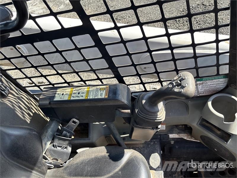 Bobcat T740 Skid steer mini nakladalci