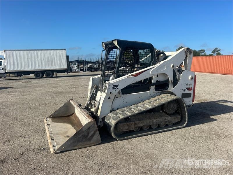 Bobcat T740 لوادر انزلاقية التوجيه
