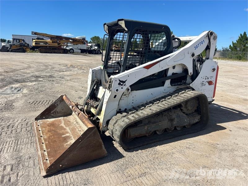 Bobcat T740 Skid steer loaders