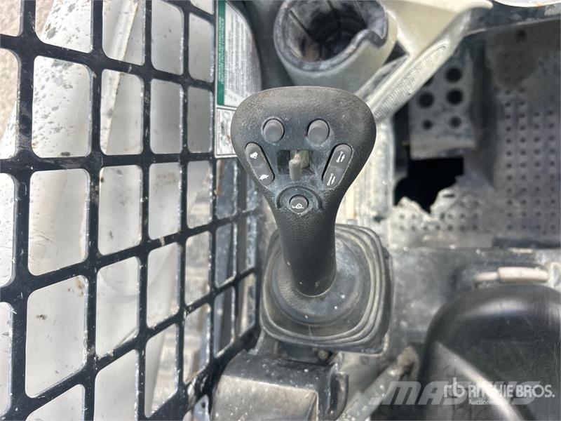 Bobcat T740 Skid steer mini nakladalci
