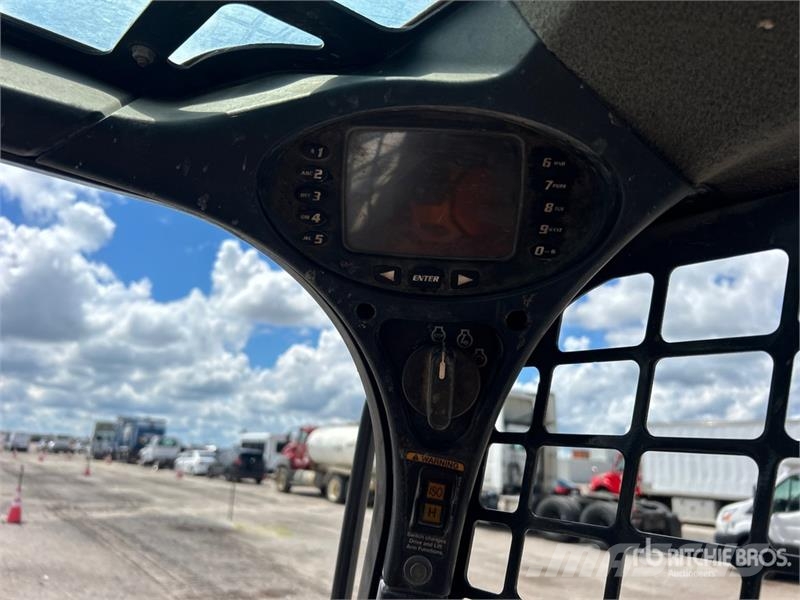 Bobcat T740 Skid steer loaders