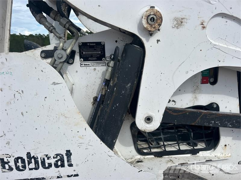 Bobcat T740 Skid steer mini nakladalci