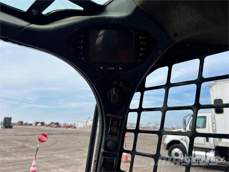 Bobcat T740 Мини товарачи
