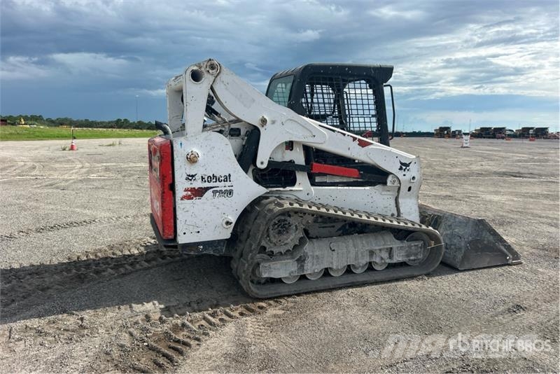 Bobcat T740 Skid steer loaders