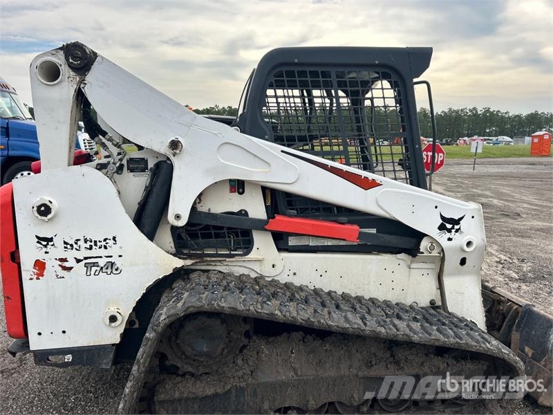 Bobcat T740 Мини товарачи