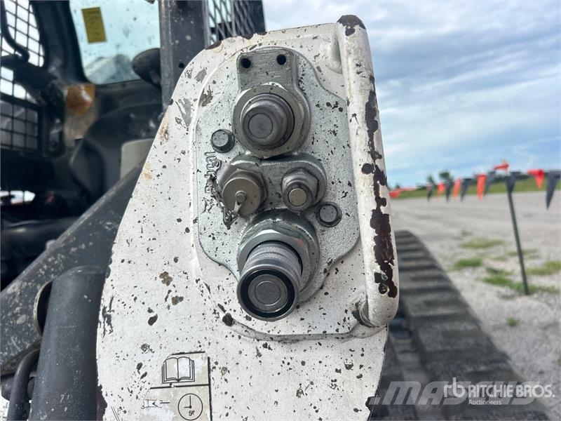Bobcat T740 Skid steer mini nakladalci