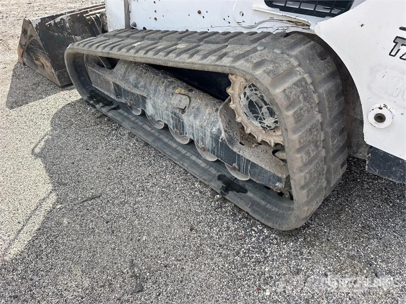 Bobcat T740 Skid steer loaders
