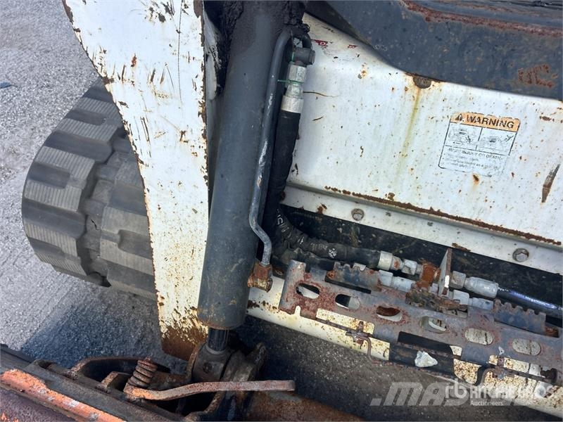 Bobcat T740 Skid steer loaders