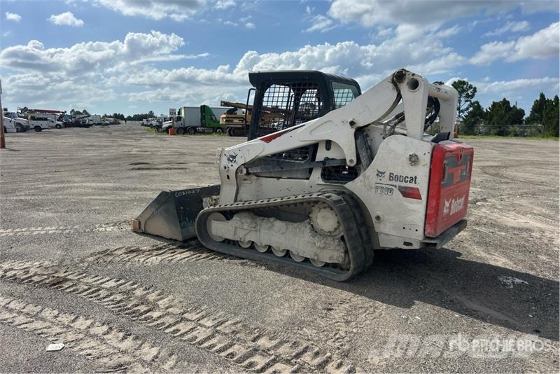 Bobcat T740 Lietoti riteņu kompaktiekrāvēji