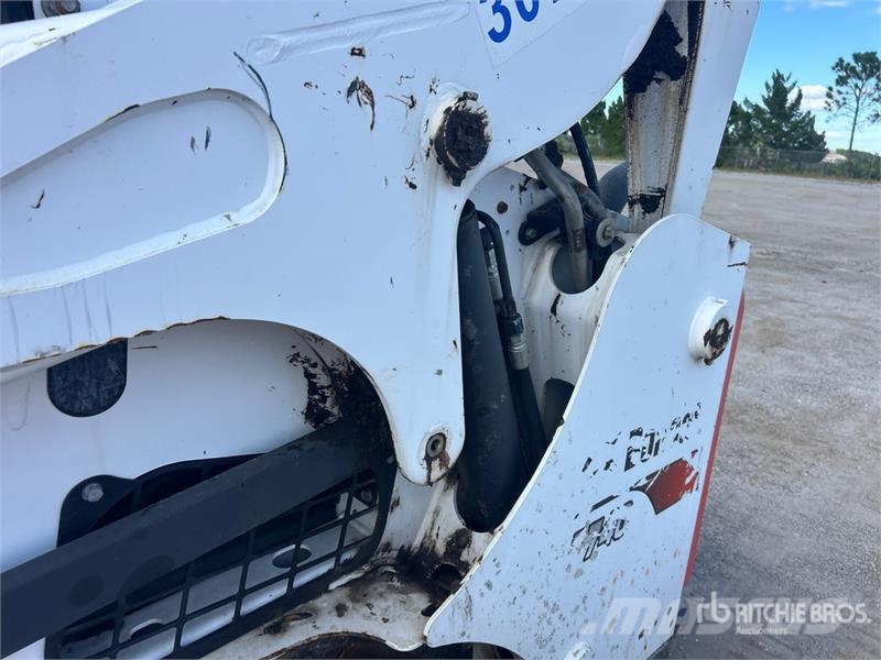 Bobcat T740 Skid steer loaders