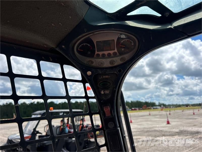 Bobcat T740 Skid steer loaders