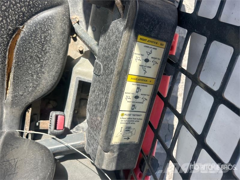 Bobcat T740 لوادر انزلاقية التوجيه