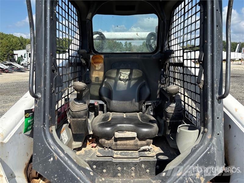 Bobcat T740 Skid steer mini nakladalci