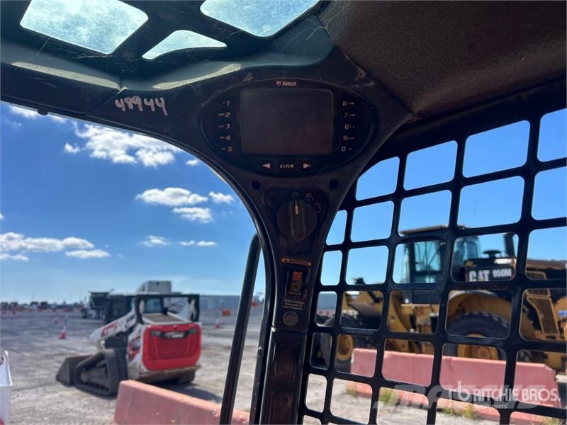 Bobcat T740 Skid steer loaders