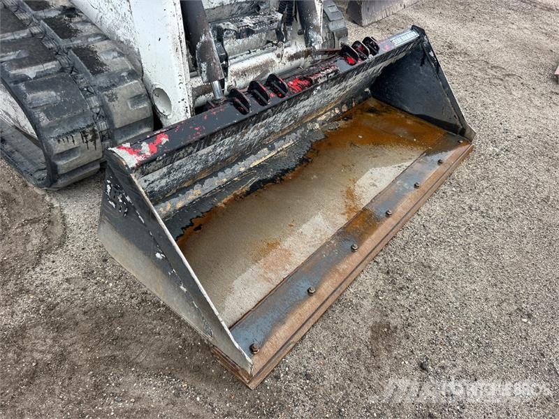 Bobcat T76 Skid steer mini utovarivači